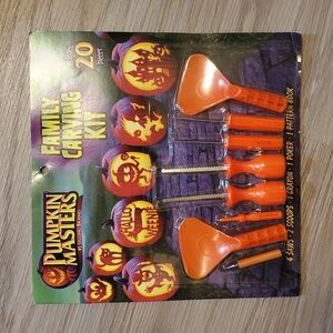 NEW PUMPKIN MASTERS FAMILY CARVING KIT WITH PATTERNS